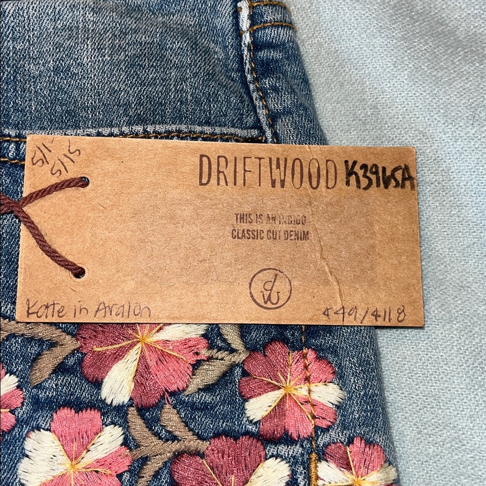 Driftwood ‘Sophia’ Denim Skirt with Floral Embroidery Sz 26 - Picture 4 of 8